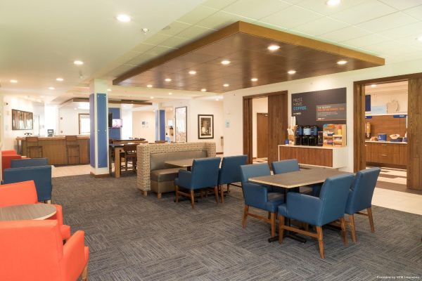 Holiday Inn Express & Suites LA PORTE (La Porte)